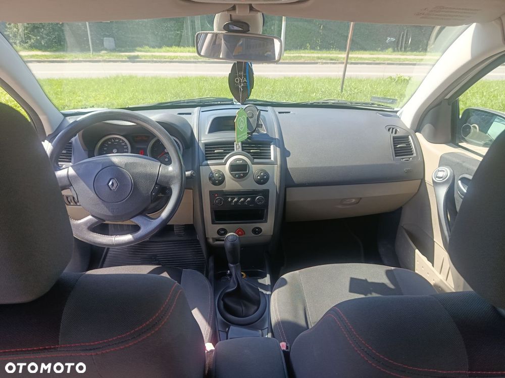 Renault Megane 1.5 dCi Confort Authentique - 4