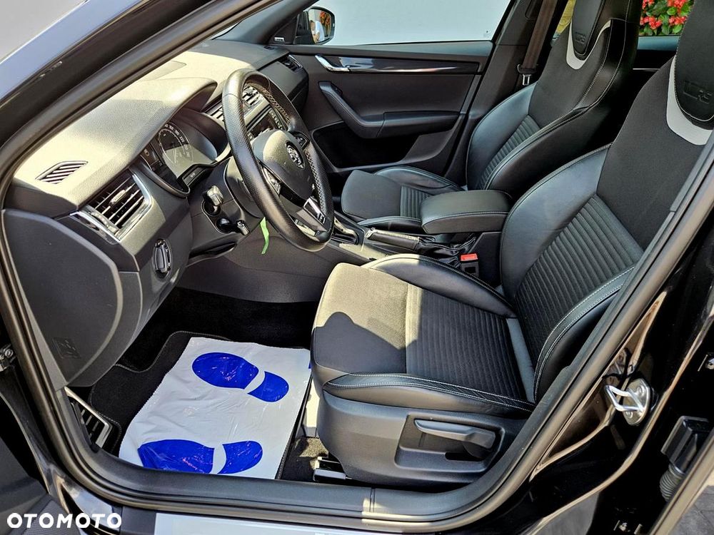 Skoda Octavia 2.0 TDI DSG RS - 22