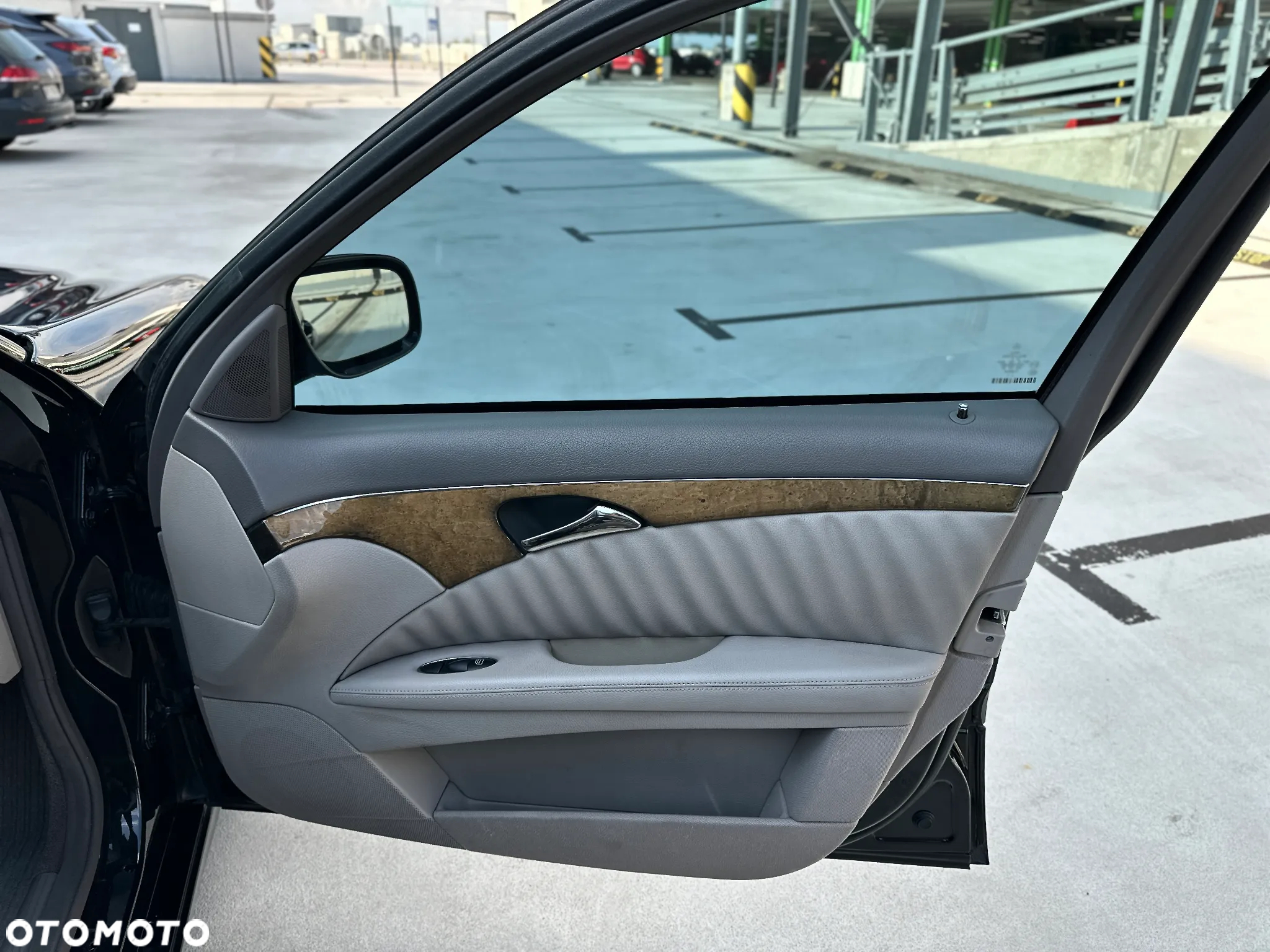 Mercedes-Benz Klasa E 220 CDI Avantgarde - 29