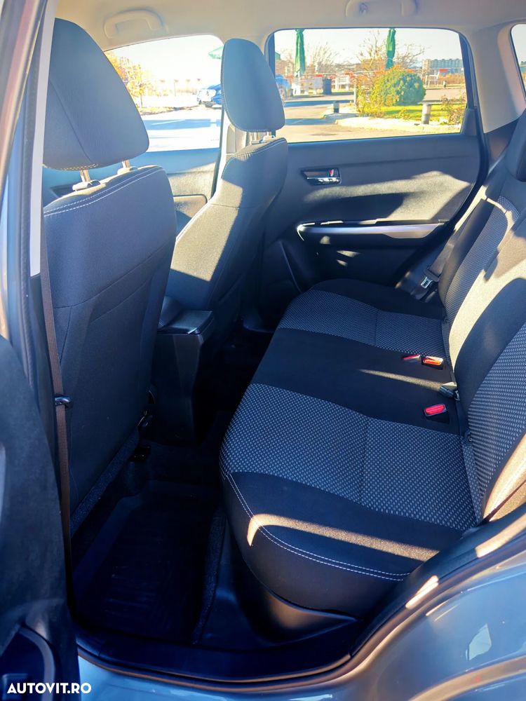 Suzuki Vitara 1.4 Passion - 12