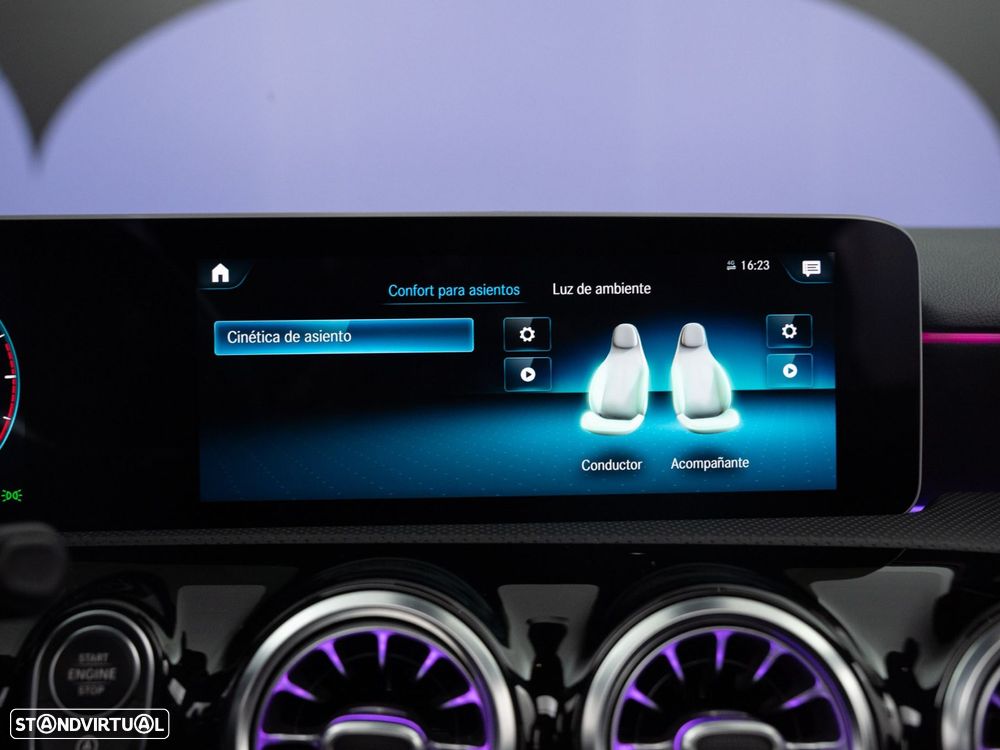 Mercedes-Benz A 180 Limousine d AMG Line Aut. - 33