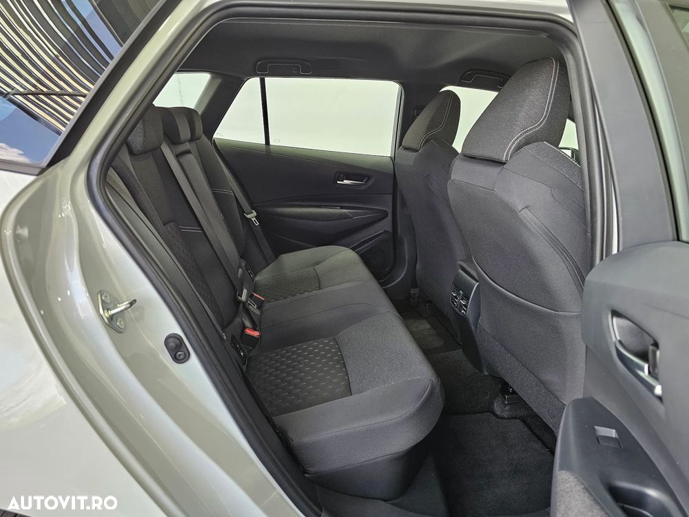 Toyota Corolla 1.8 HSD Business - 26