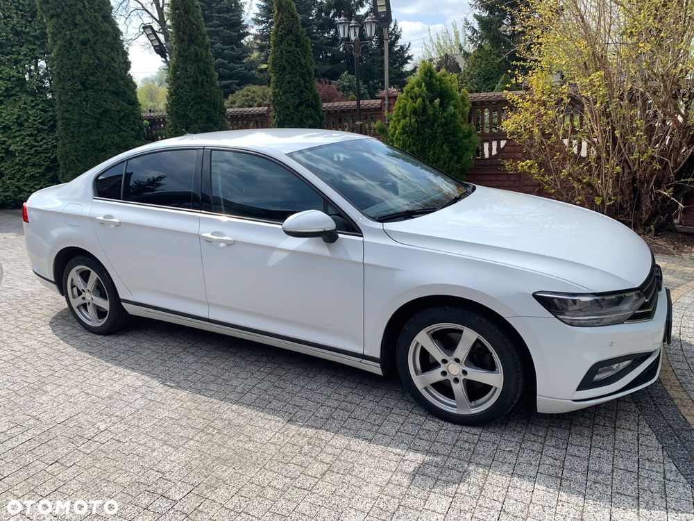Volkswagen Passat 2.0 TDI SCR Trendline - 2