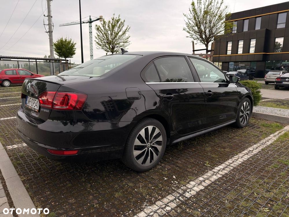 Volkswagen Jetta - 3