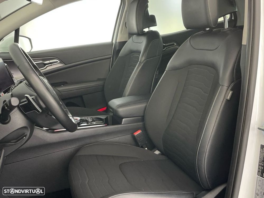 Kia Sportage 1.6 T-GDi HEV Tech - 17