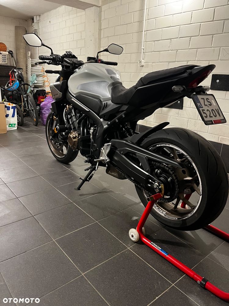 Honda CB - 4
