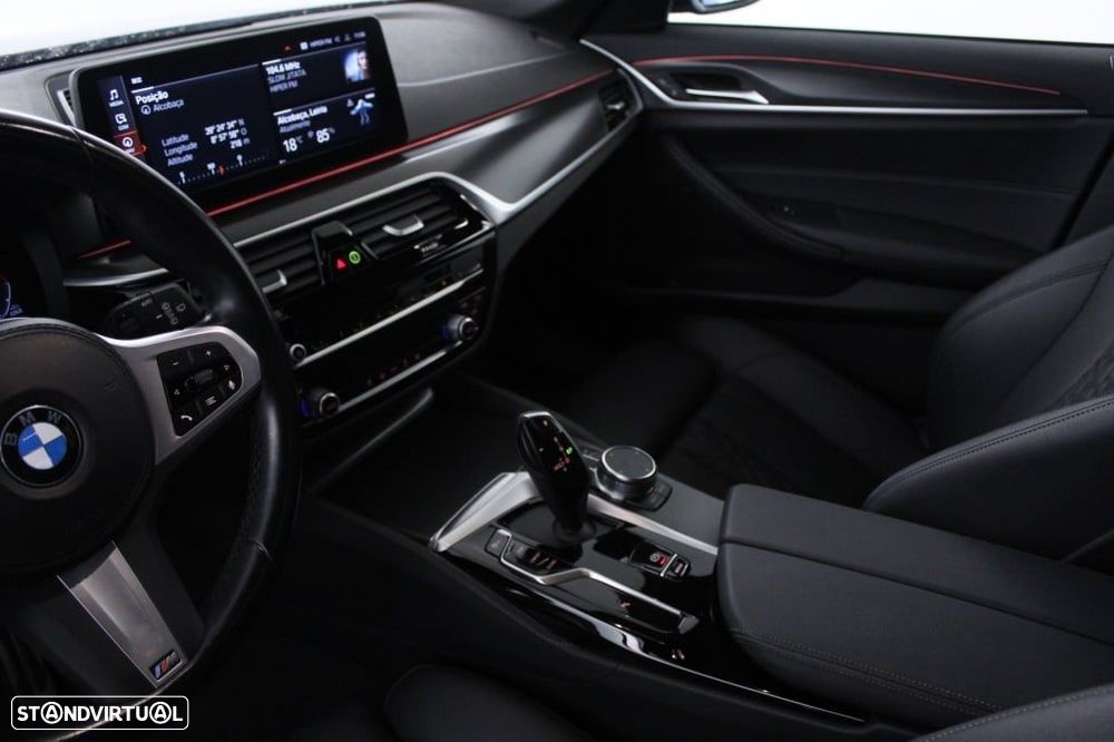 BMW 520 d Pack Desportivo M Auto - 34