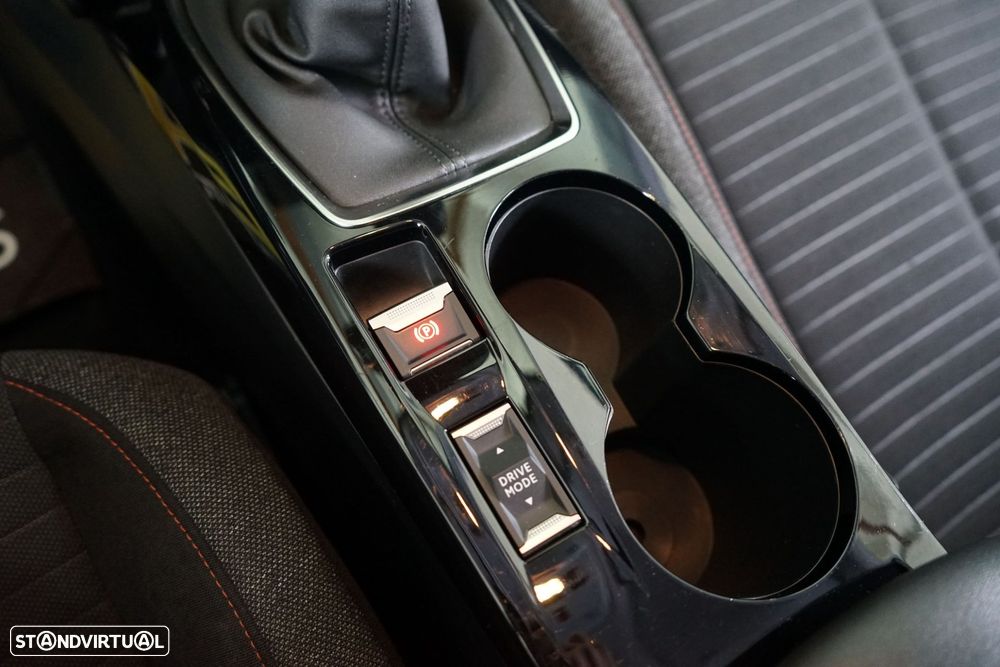 Peugeot 2008 1.2 PureTech Active - 28