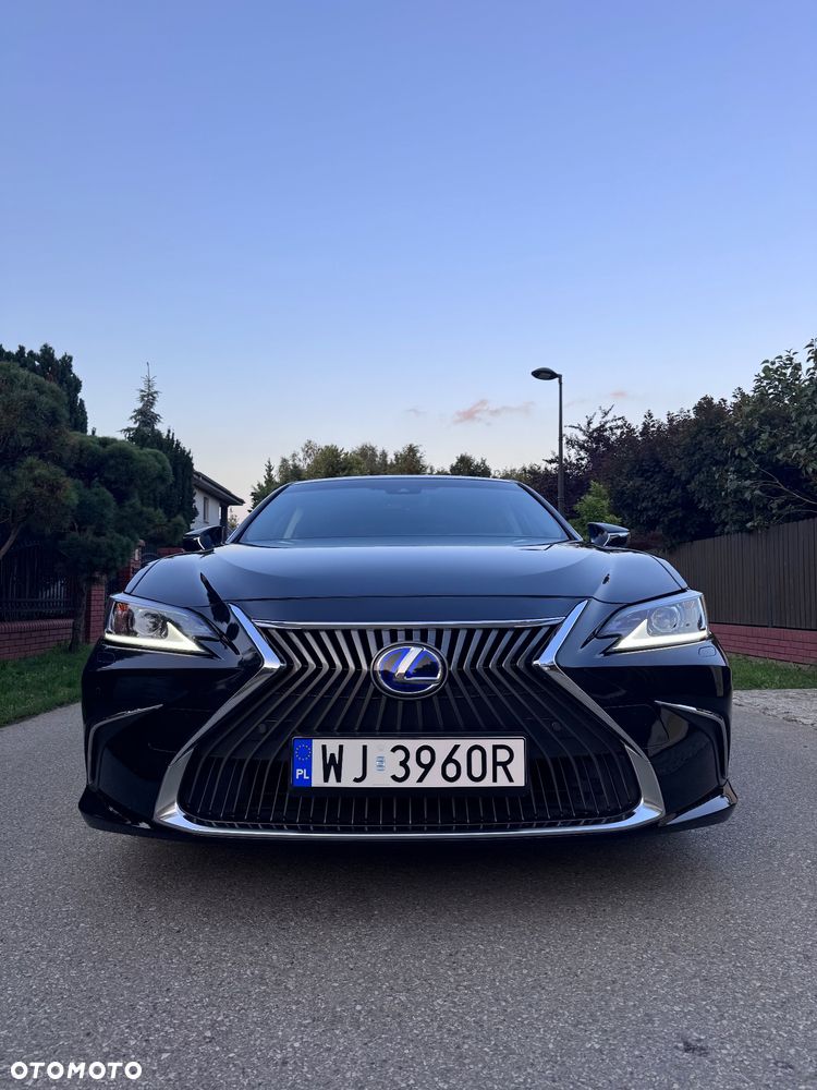 Lexus ES 300h Business Edition - 3