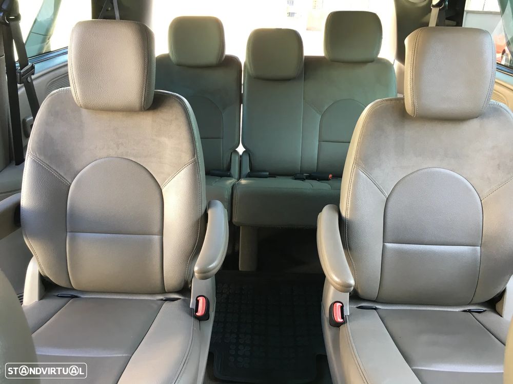 Chrysler Voyager 2.8 CRD ATX LX - 10