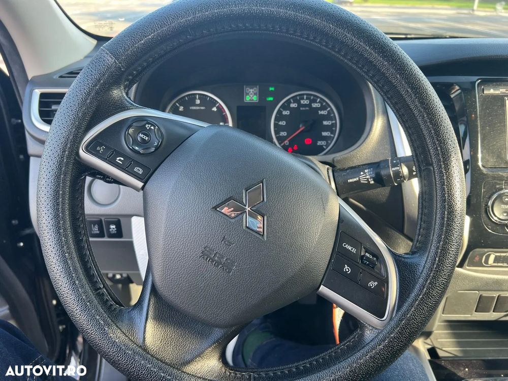 Mitsubishi L200 - 11