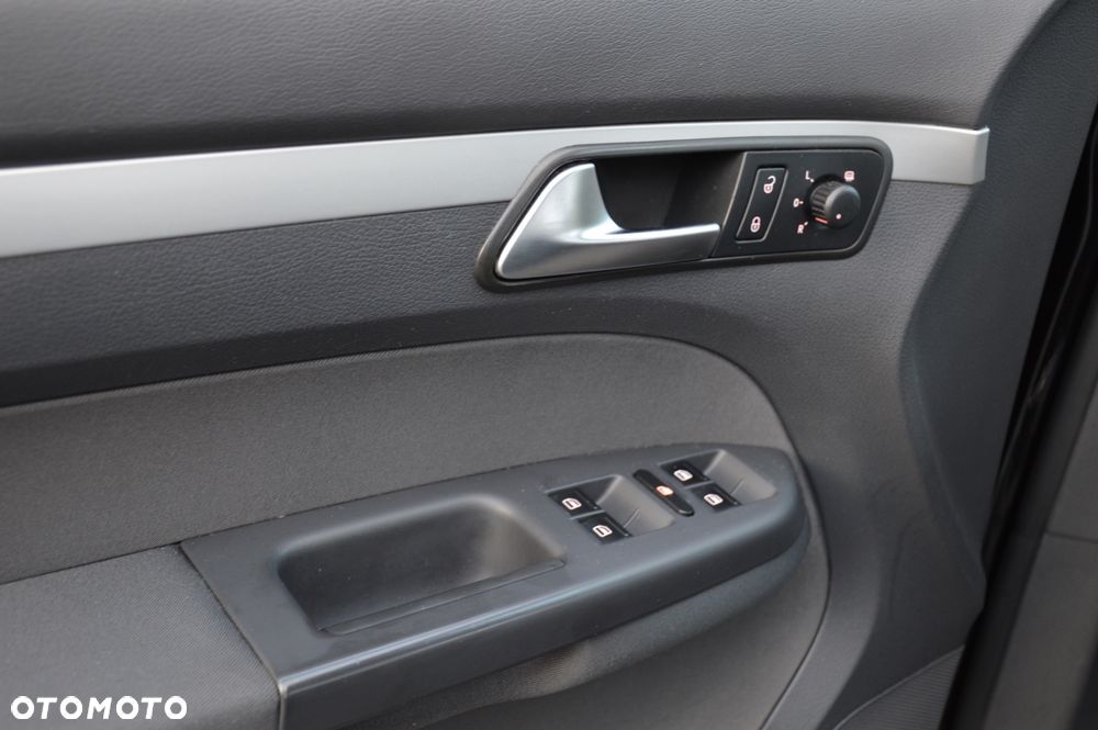 Volkswagen Touran 1.6 TDI DPF BlueMot Comfortline - 34