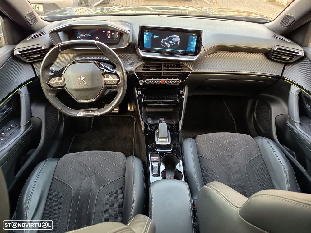 Peugeot e-2008 50 kWh GT - 13