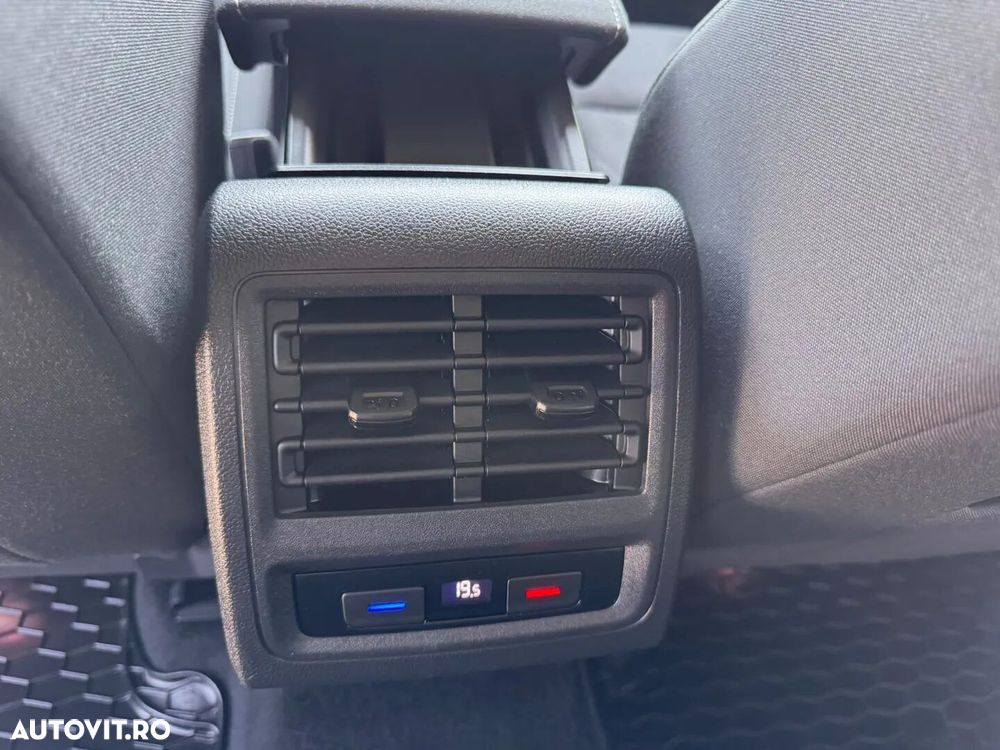 Volkswagen Golf 1.5 eTSI MHEV 150CP DSG Style - 24