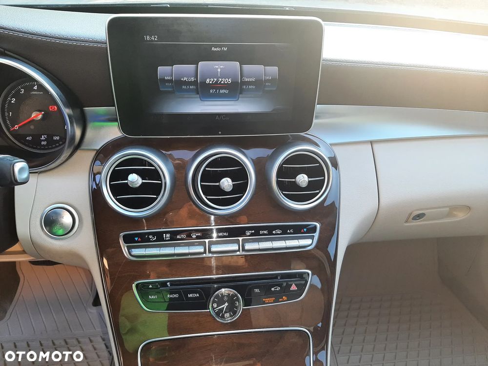 Mercedes-Benz Klasa C 300 7G-TRONIC Avantgarde - 13