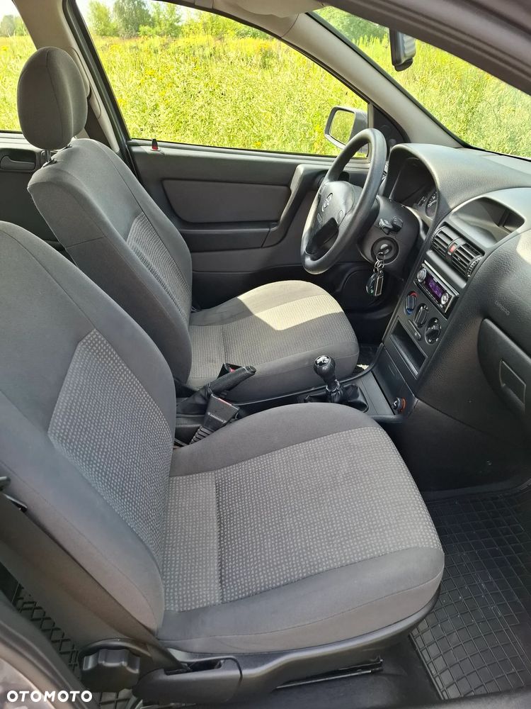 Opel Astra 1.4 111 - 17