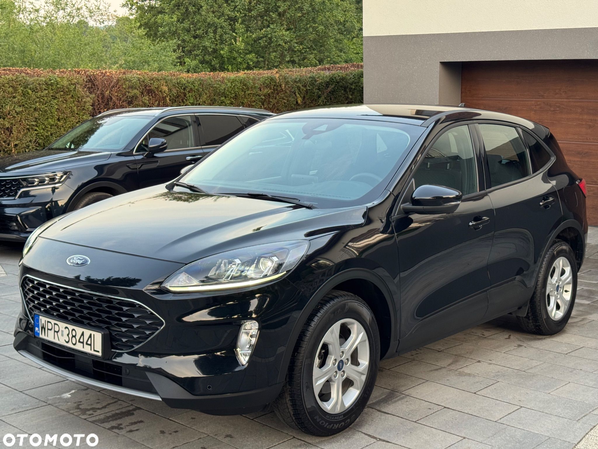 Ford Kuga - 1