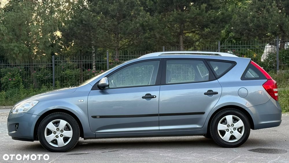 Kia Ceed 1.4 CVVT Attract - 4