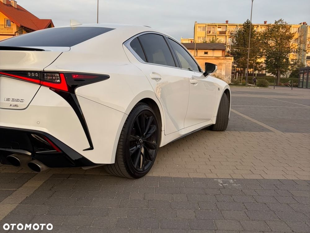 Lexus IS - 1