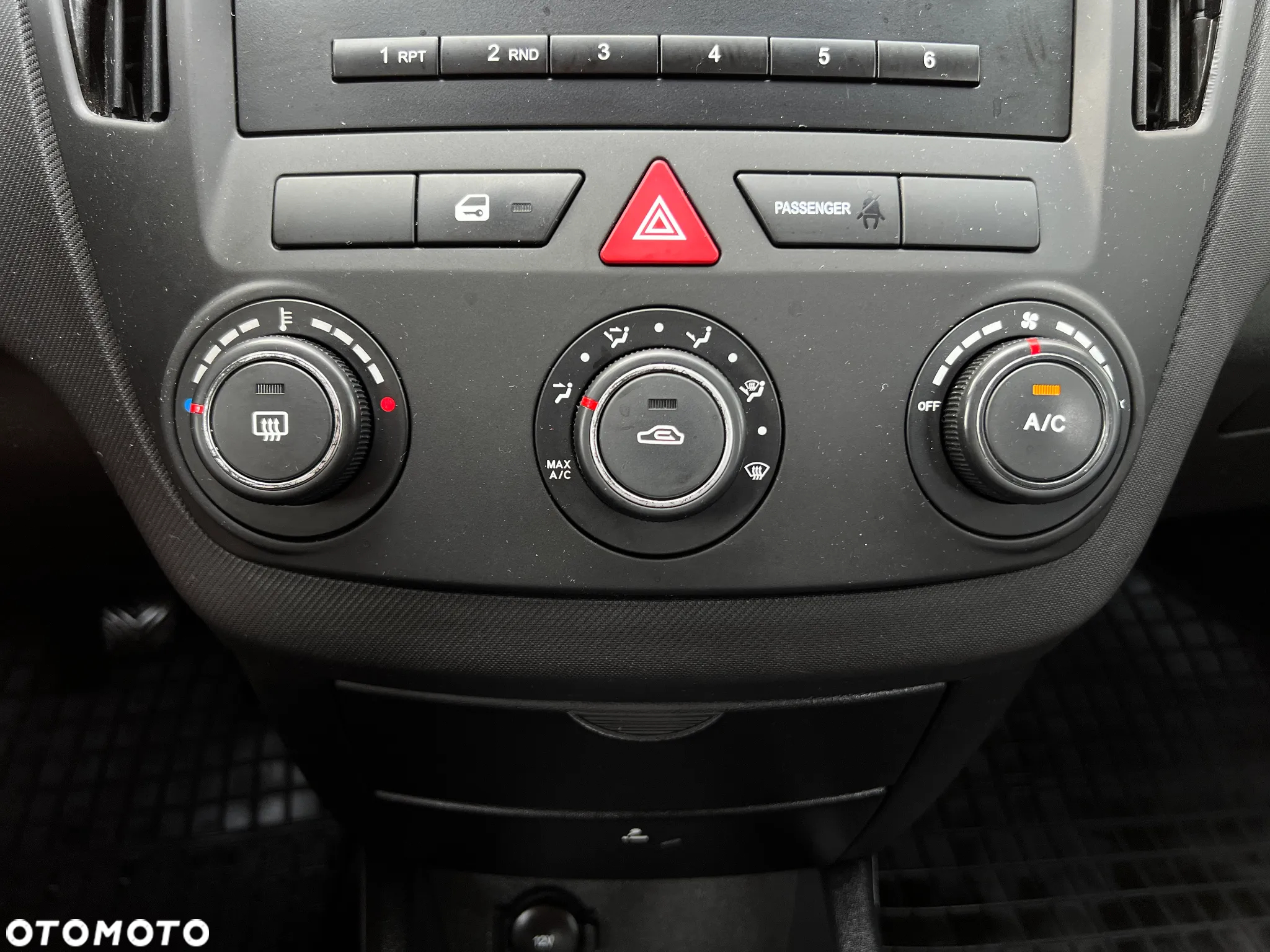 Kia Ceed - 22