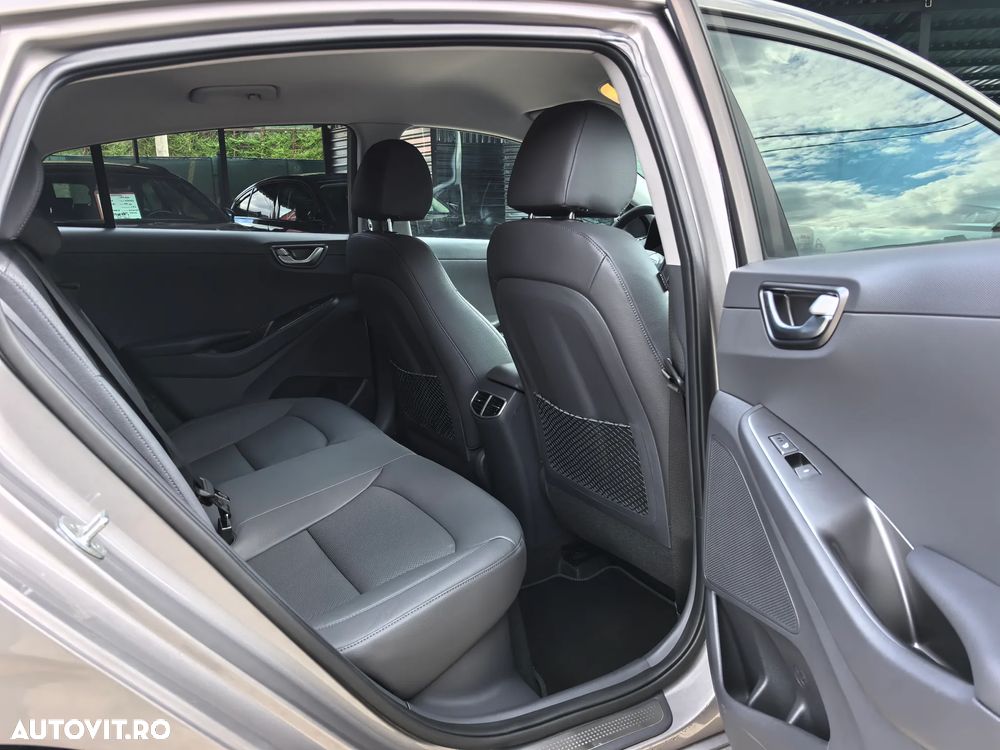Hyundai IONIQ 1.6 GDI Premium - 13
