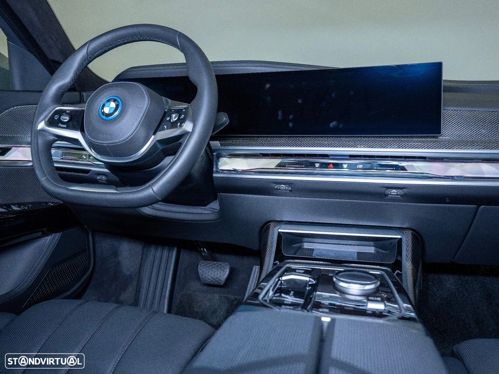 BMW i7 eDrive50 - 8