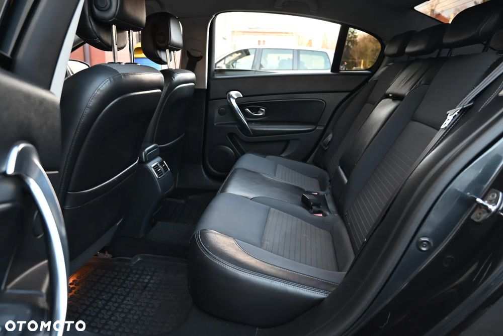 Renault Latitude - 33