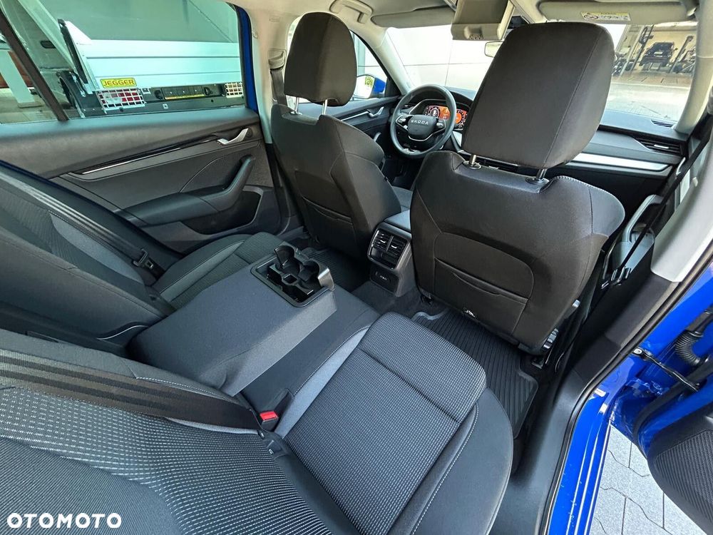 Skoda Octavia 2.0 TDI Selection DSG - 10