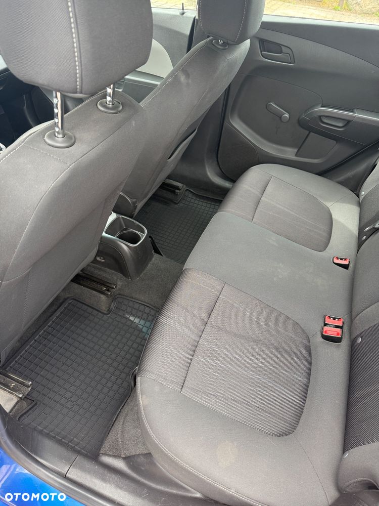 Chevrolet Aveo 1.2 LT - 11