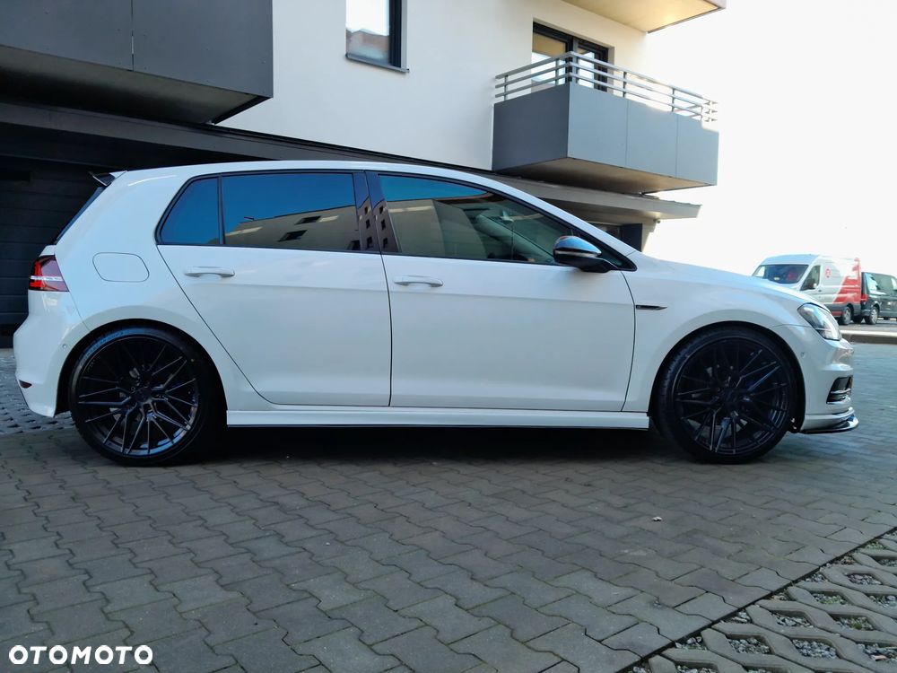 Volkswagen Golf 2.0 TDI BlueMotion Technology Cup - 17