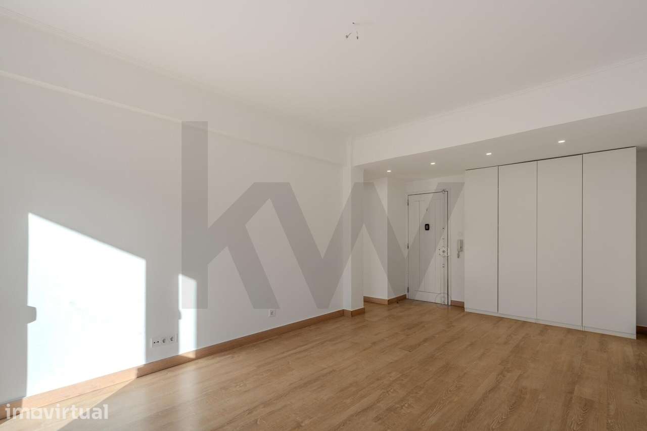Apartamento T1 Luminoso em Oeiras - Grande imagem: 4/23