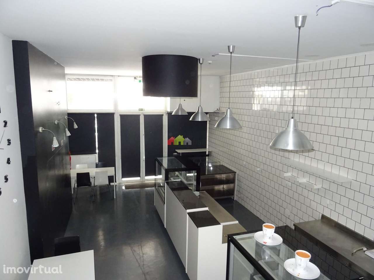 Loja com 234 m2 no centro do Barreiro - Grande imagem: 5/15