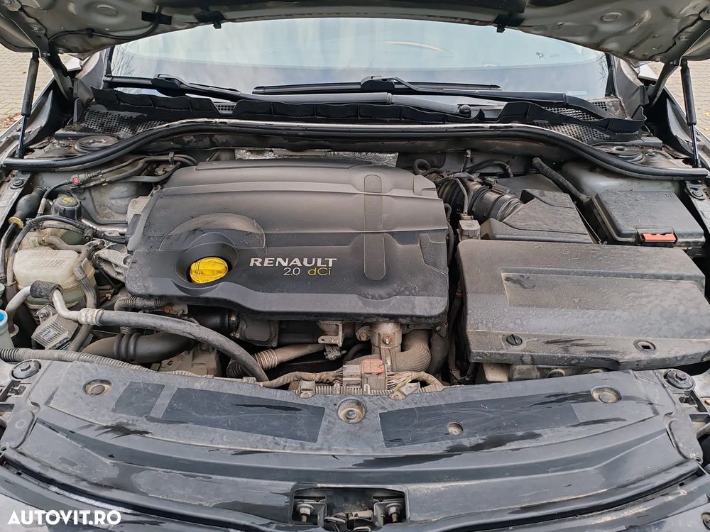 Renault Latitude - 4