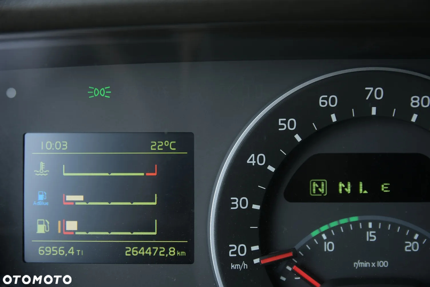 Volvo FH500///* 2019///* JEDYNE 264 TYŚ KM///* SYSTEM DOKUJĄCY WÓZKA WIDŁOWEGO///* KAMERA///* ZESTAW///* TANDEM///* 7.70+7.70///* WECON///* DACH PODNOSZONY///* STAN JAK NOWY - 27
