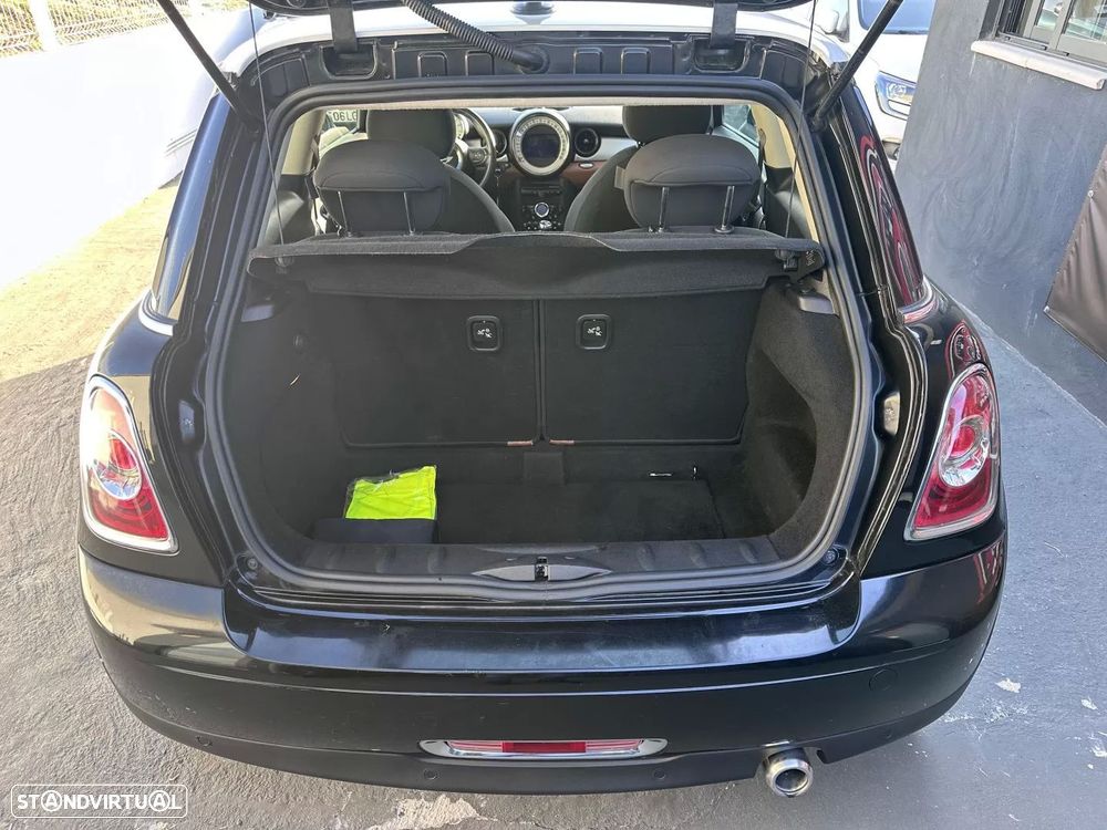 MINI 3 Portas Cooper D - 39