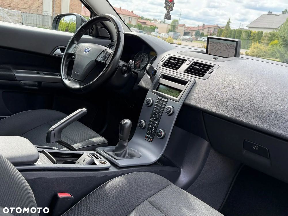 Volvo C30 2.0 Momentum - 28