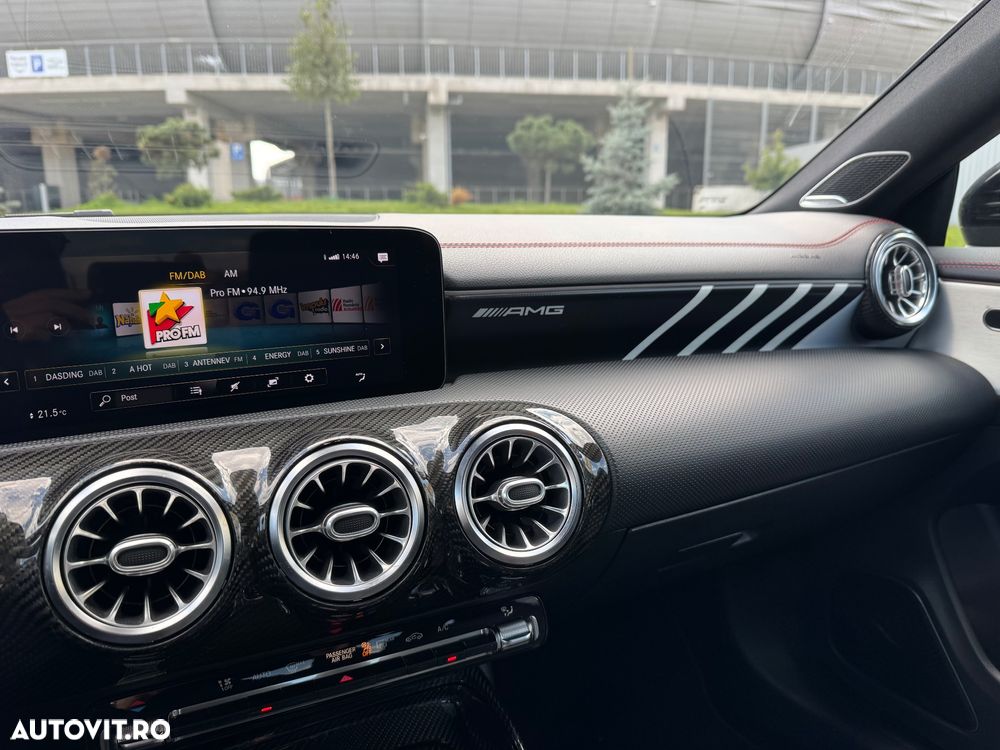 Mercedes-Benz CLA - 11