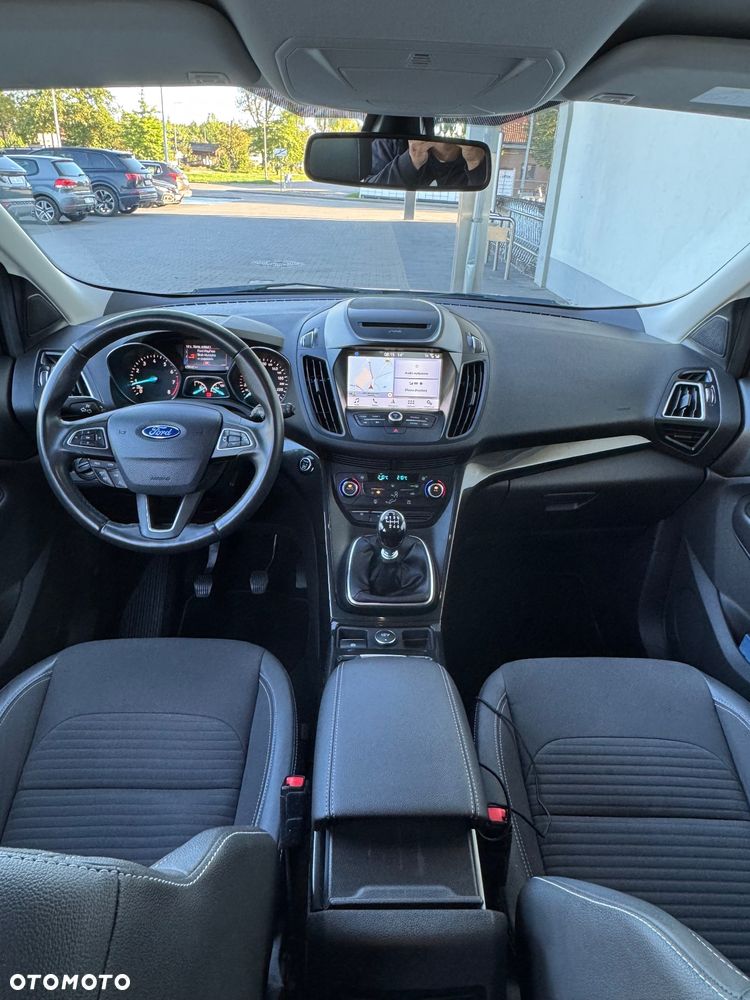 Ford Kuga 1.5 EcoBoost 2x4 Titanium - 9