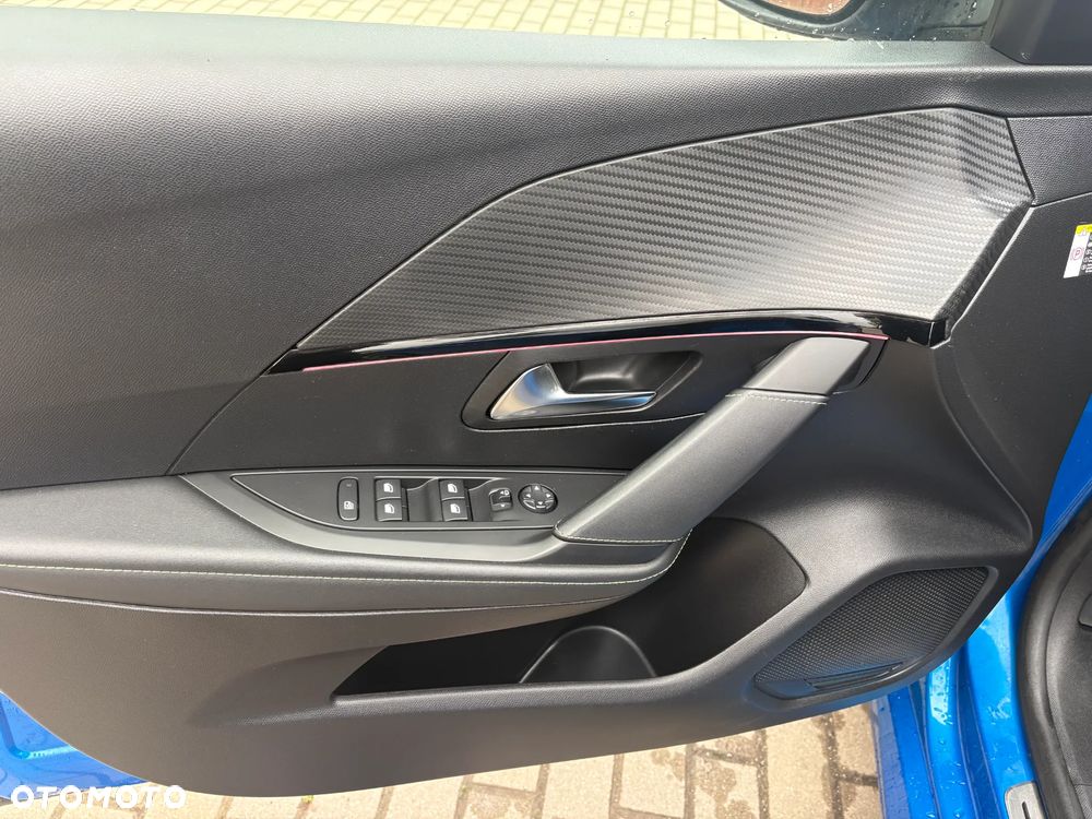 Peugeot 208 PureTech 100 EAT8 GT Pack - 12