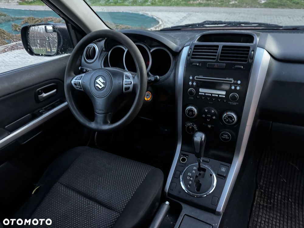 Suzuki Grand Vitara - 11