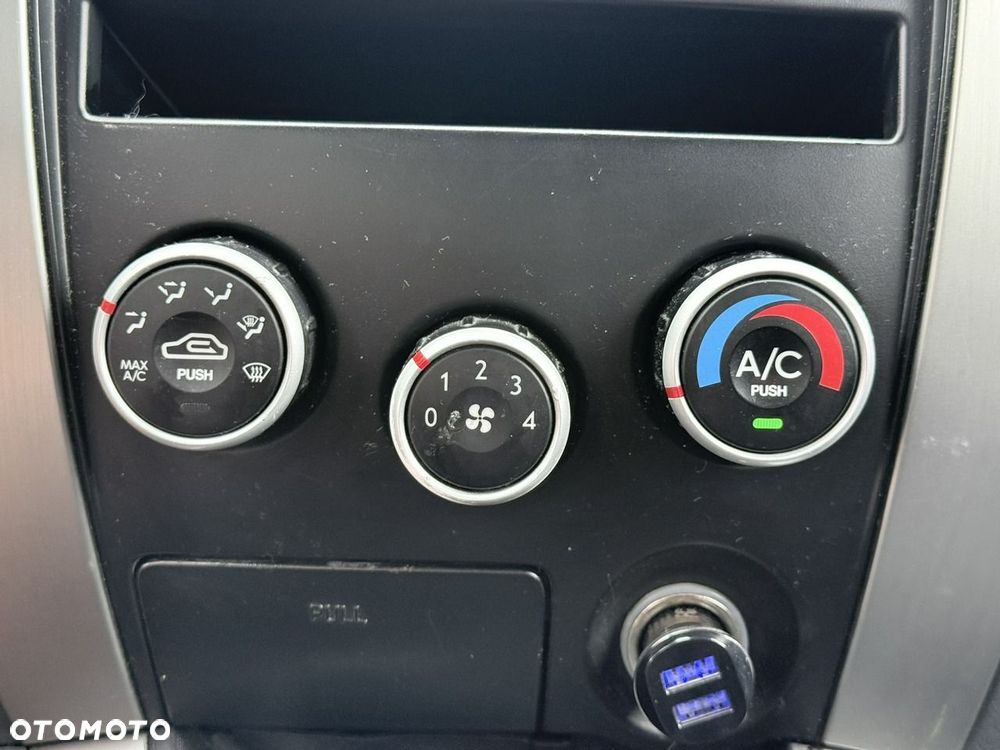 Hyundai Tucson 2.0 Comfort 2WD - 18
