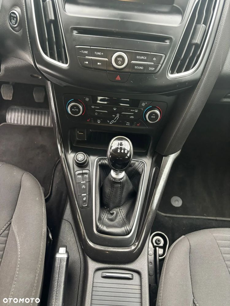 Ford Focus 1.0 EcoBoost Titanium ASS - 9