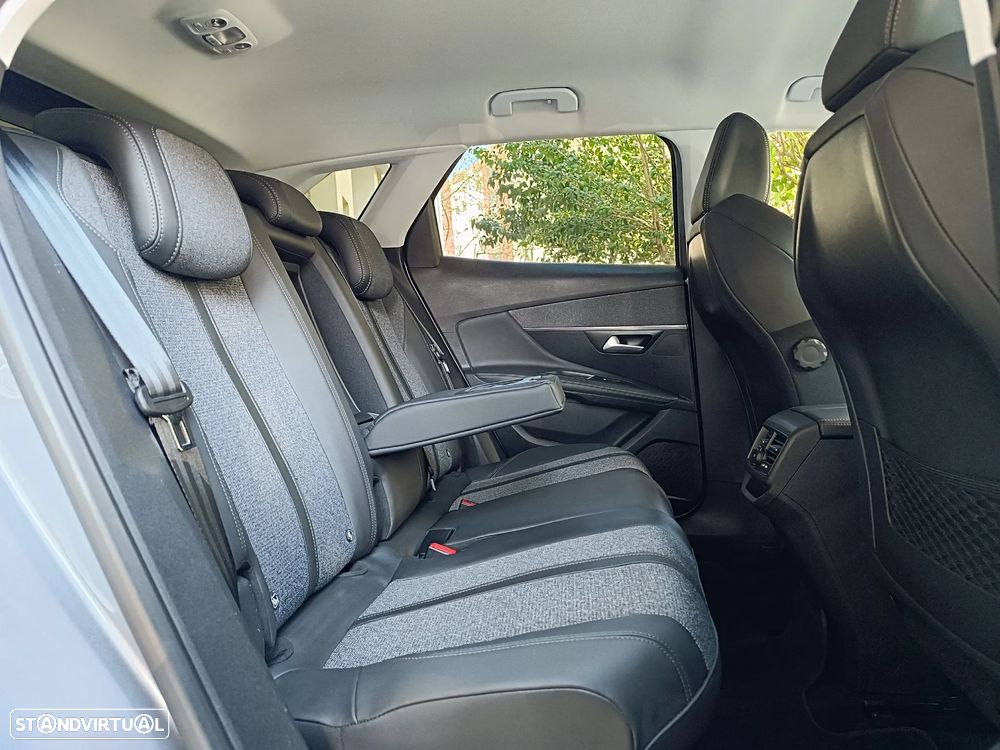 Peugeot 3008 1.2 PureTech Allure Pack - 30