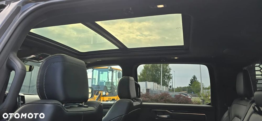 RAM 1500 Quad Cab Sport - 13