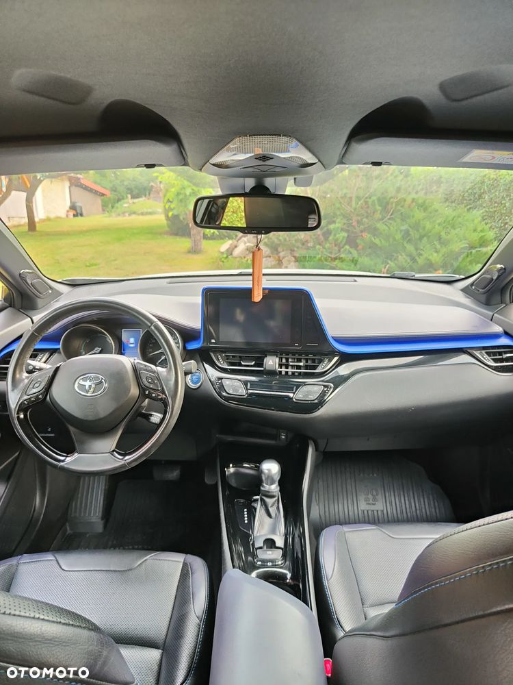 Toyota C-HR - 11