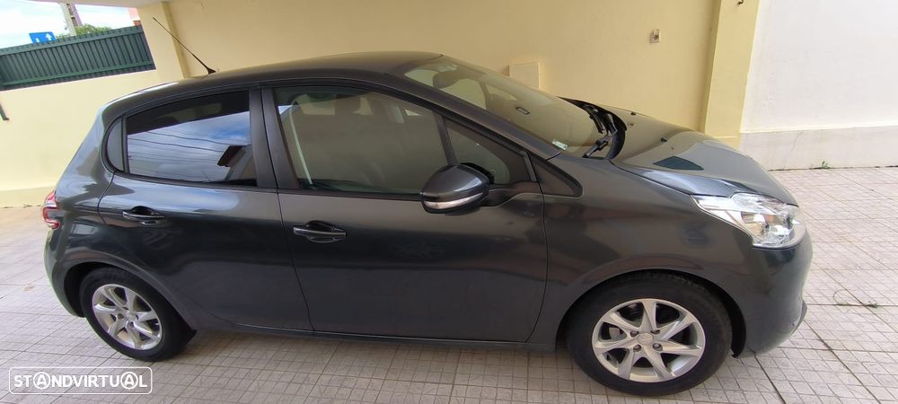 Peugeot 208 1.4 HDi Active - 8