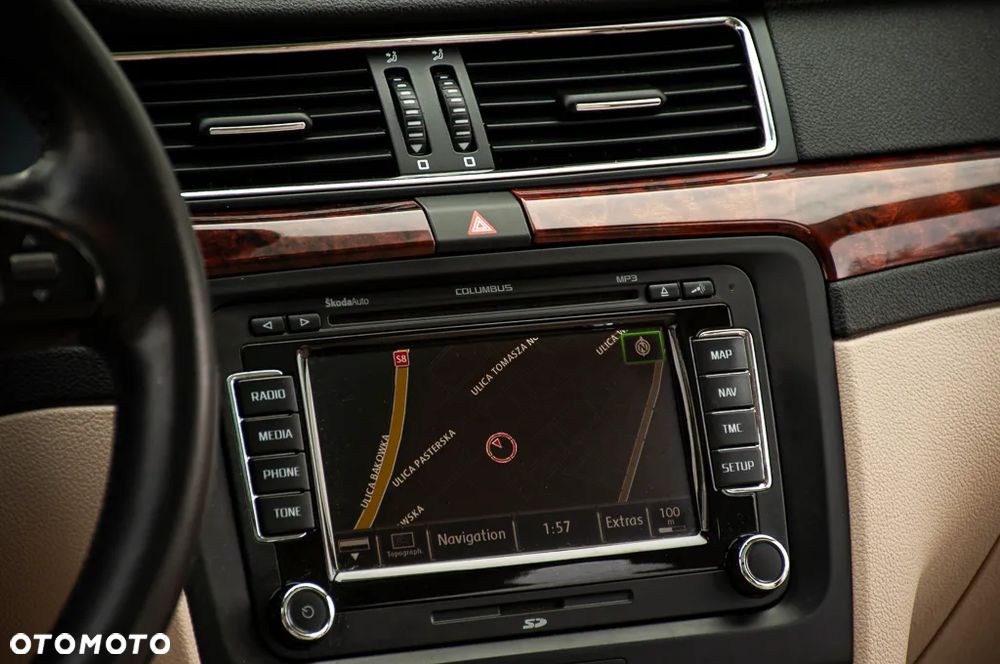 Skoda Superb 2.0 TDI DSG Exclusive - 36