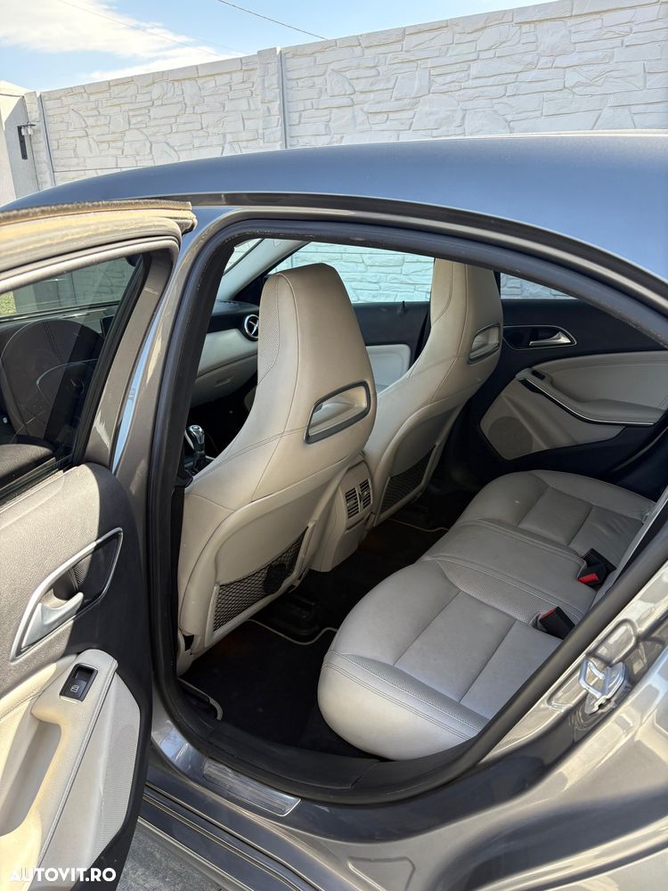 Mercedes-Benz A 200 Activity Edition - 7