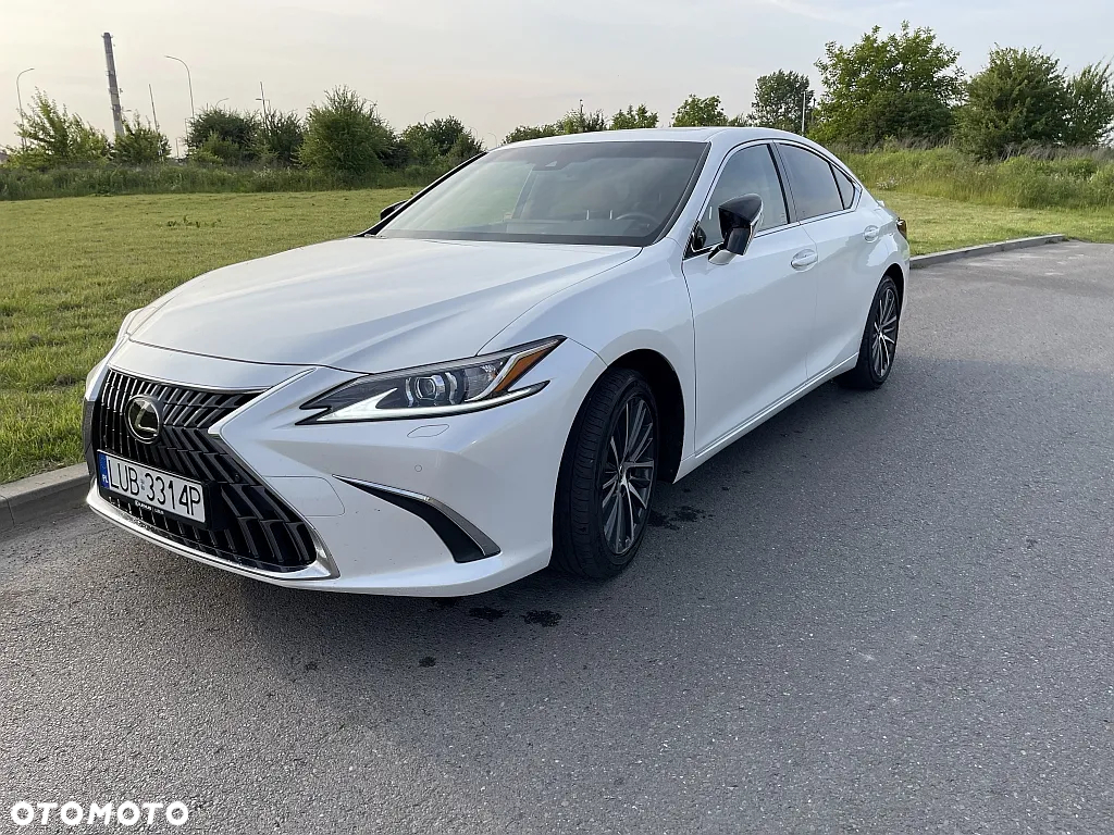 Lexus ES 300h Business Edition - 5