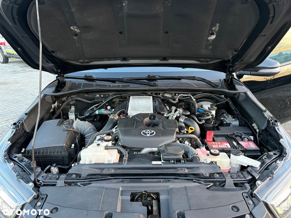 Toyota Hilux - 12